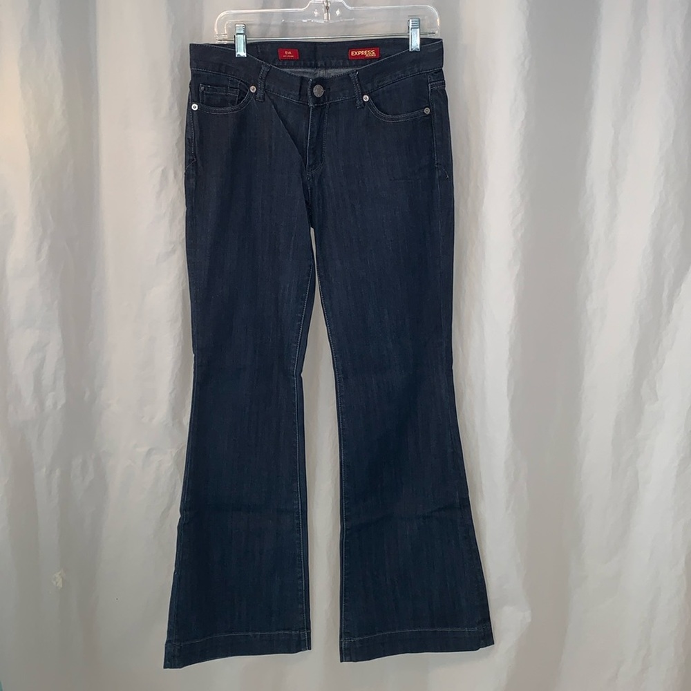 EUC 8R Eva Fit & Flare 2008 Uniform Wash Flare Express Jeans